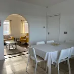 Tile Cross Entire Apartment - Near Airport, Nec & More