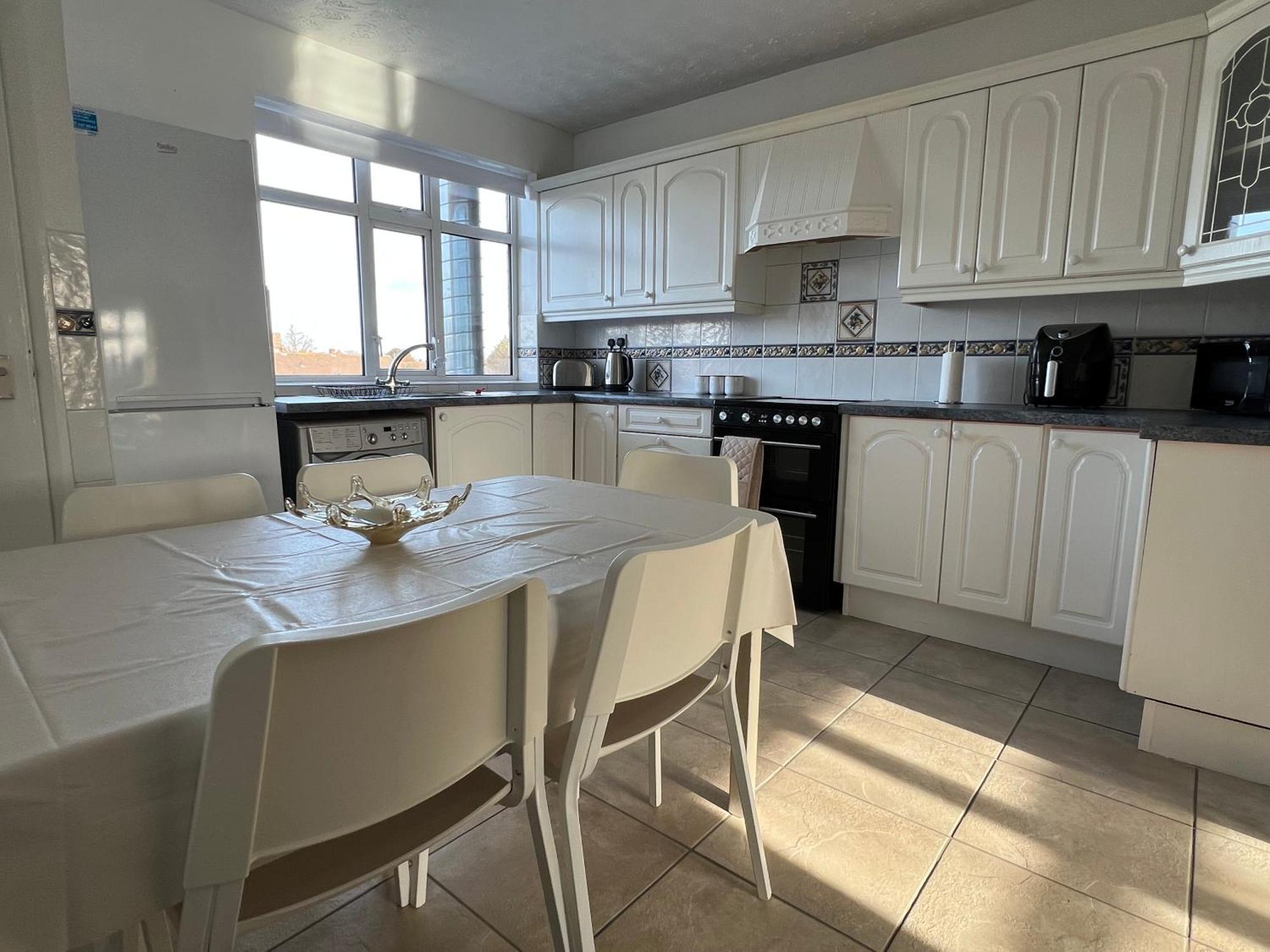 Apartment Tile Cross Entire - Near Airport, Nec & Birmingham